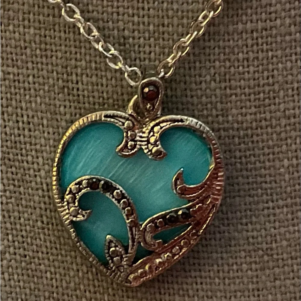 Silver toned/plated synthetic turquoise and Marcasite heart 10” love necklace.